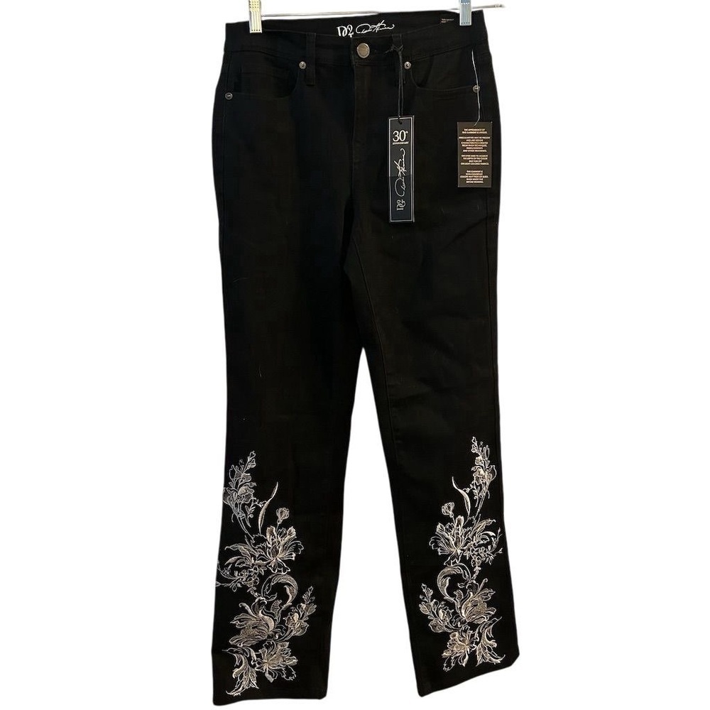 DG2 by Diane Gilman Women's Black Straight Jeans Size 6 Floral Embroidery